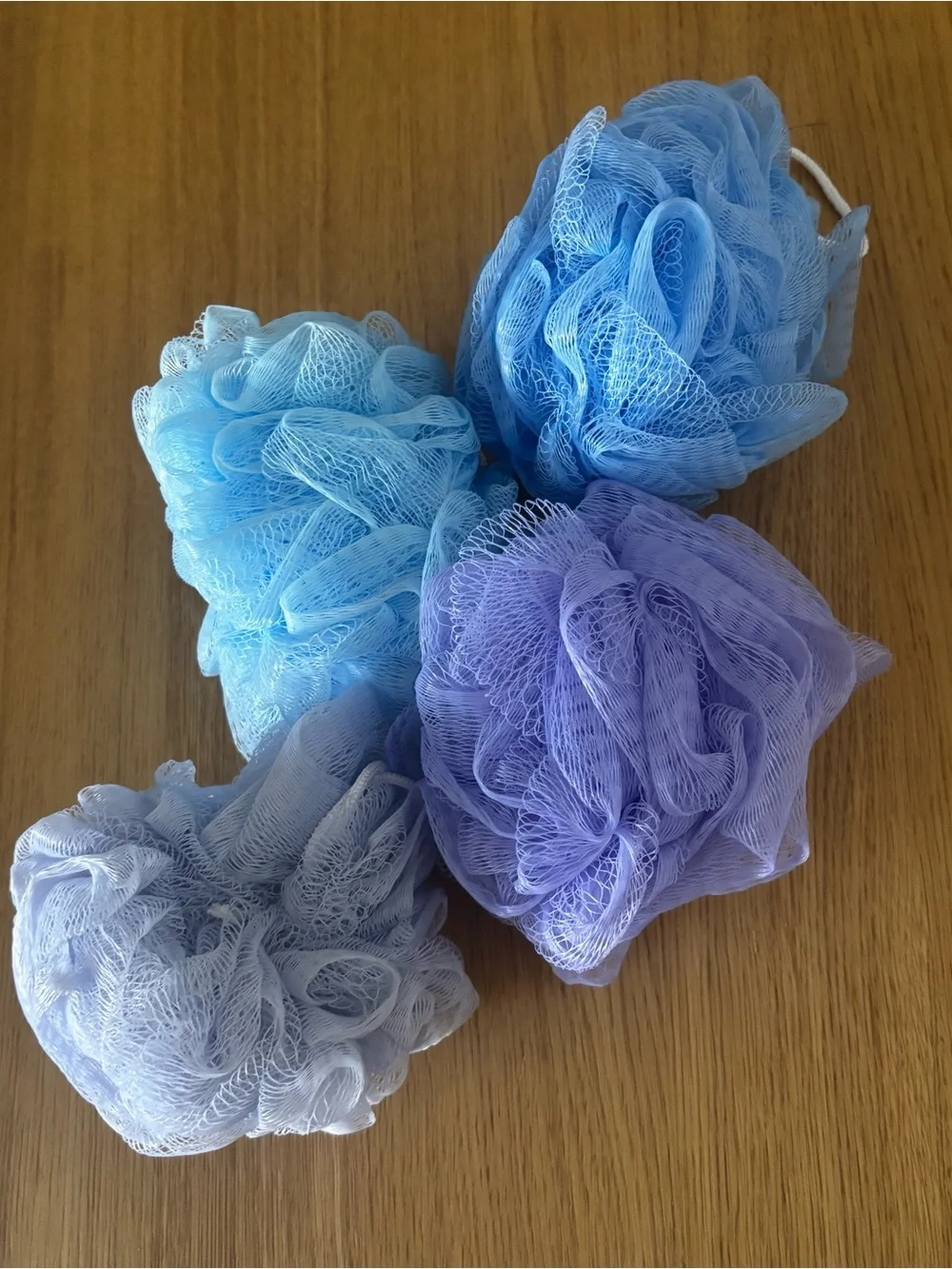 Set of 4 Bath Poufs in Light Blue & Lavender
